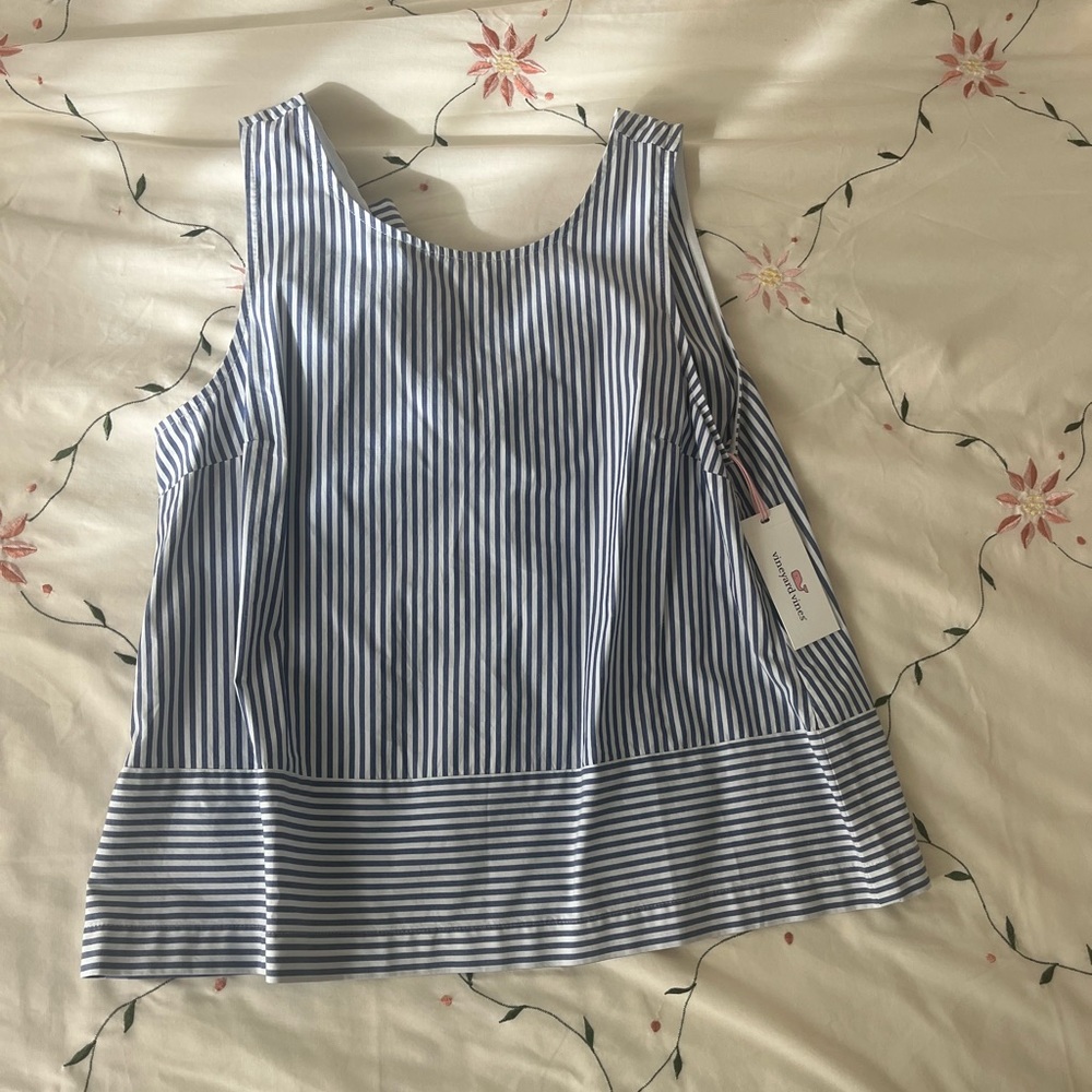 Vineyard vines tank top